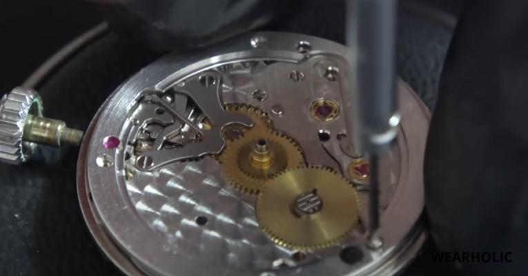 How To Fix A Watch That Stopped Working